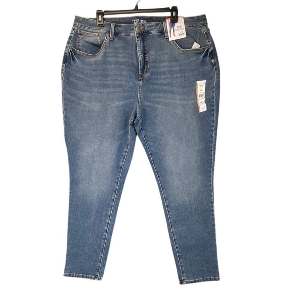Time and True Womens Denim 20 Short High Rise Curvy Pants Casual/Work wear NEW